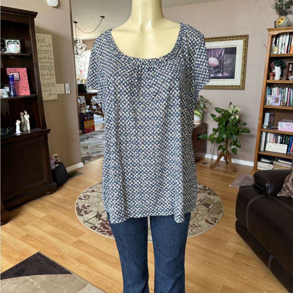 Liz Claiborne shades of green & white short sleeve blouse-size XXL